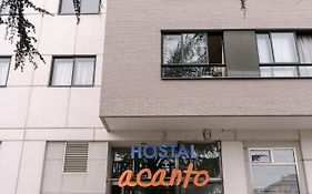 Hostal Acanto  2*